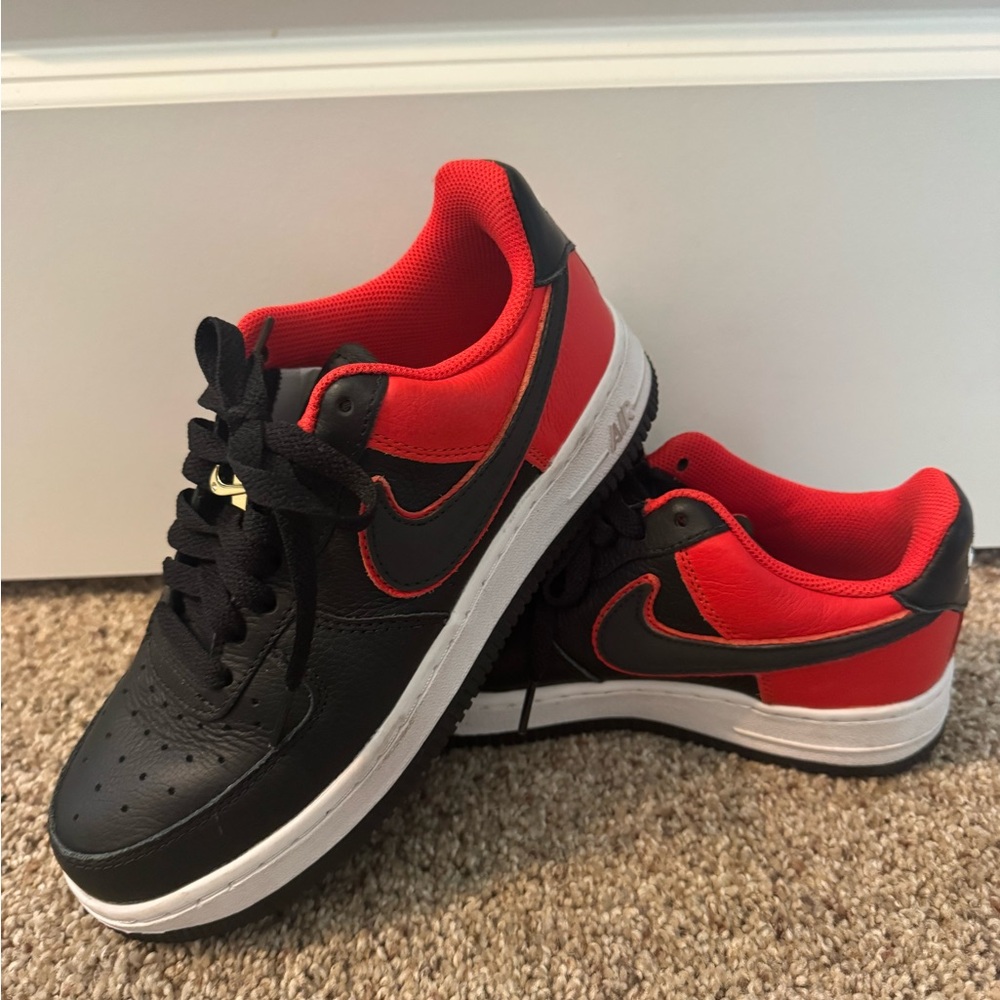 Nike Black and Red Athletic Shoes